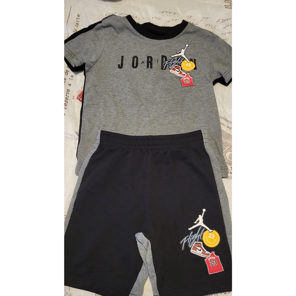 EUC Jordan Gray and Black Kids' Outfit